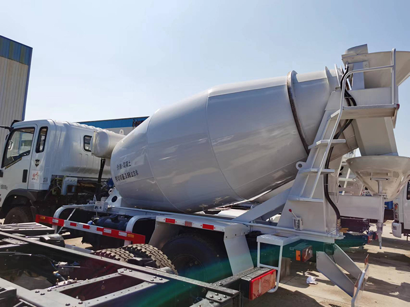 東風S600單橋5.5攪拌車