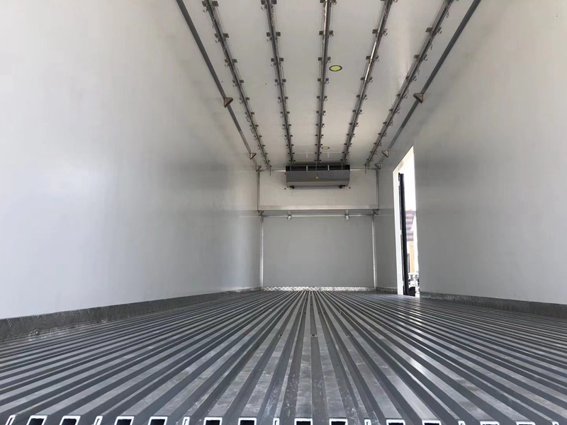 解放JH6 前四后八冷藏車