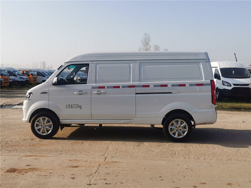 華晨金杯新海獅X30面包冷藏車