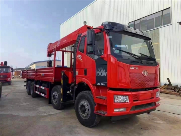 解放 前四后八隨車吊新品上市