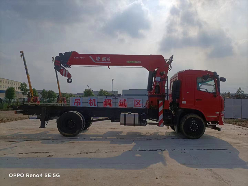 東風(fēng)暢行D3單橋隨車吊