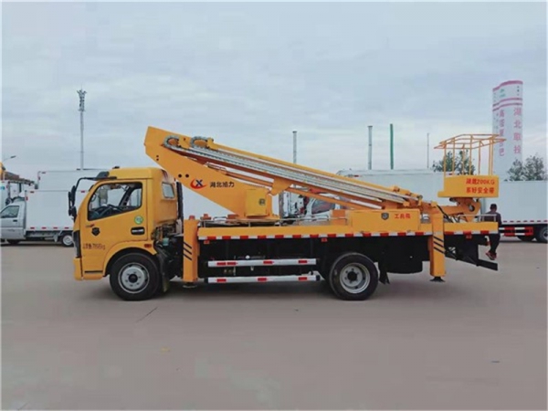東風(fēng)22米高空作業(yè)車