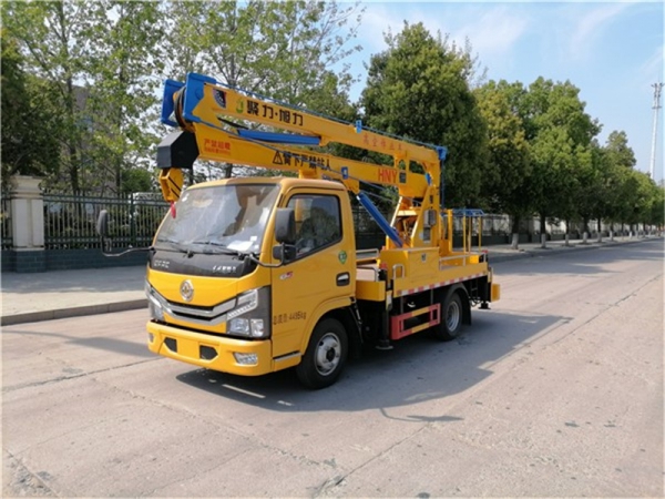 東風13.5米高空作業(yè)車